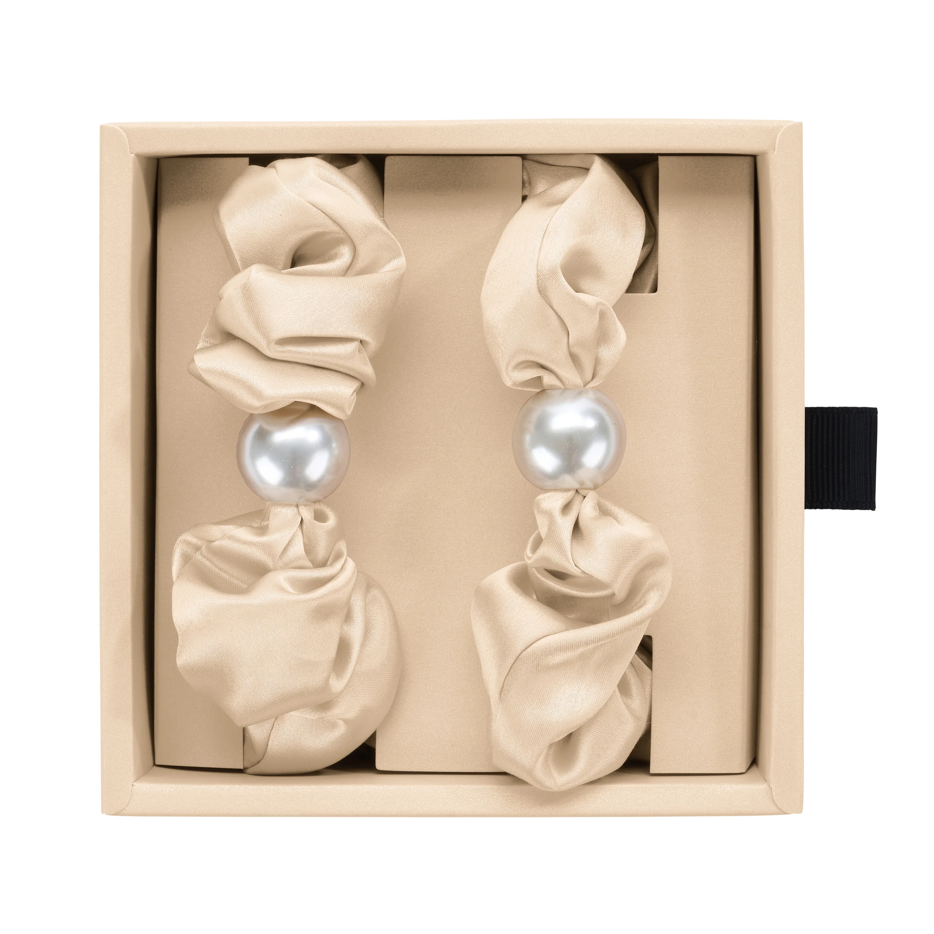 Blissy Pearl Scrunchies - Taupe - Image 5