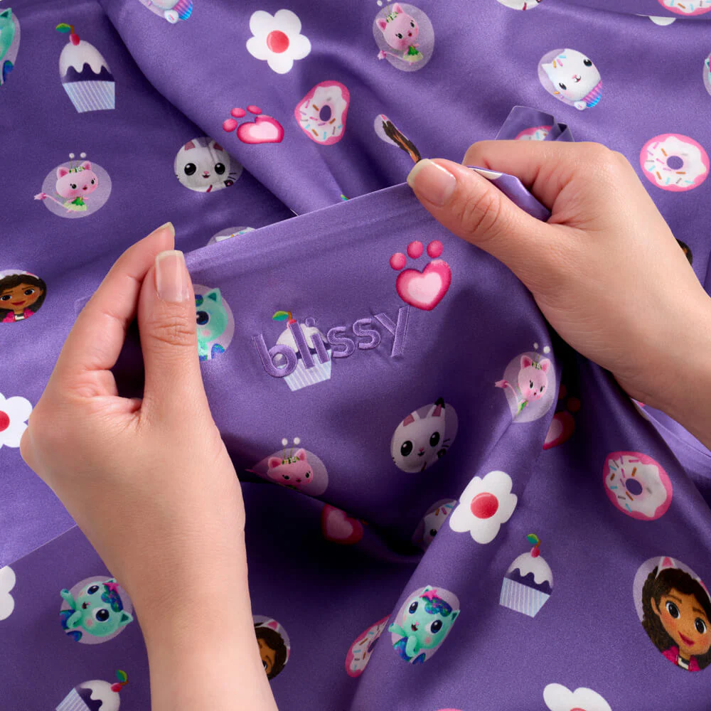 Pillowcase - Gabby's Dollhouse - Gabby and Friends - Junior Standard - Image 3
