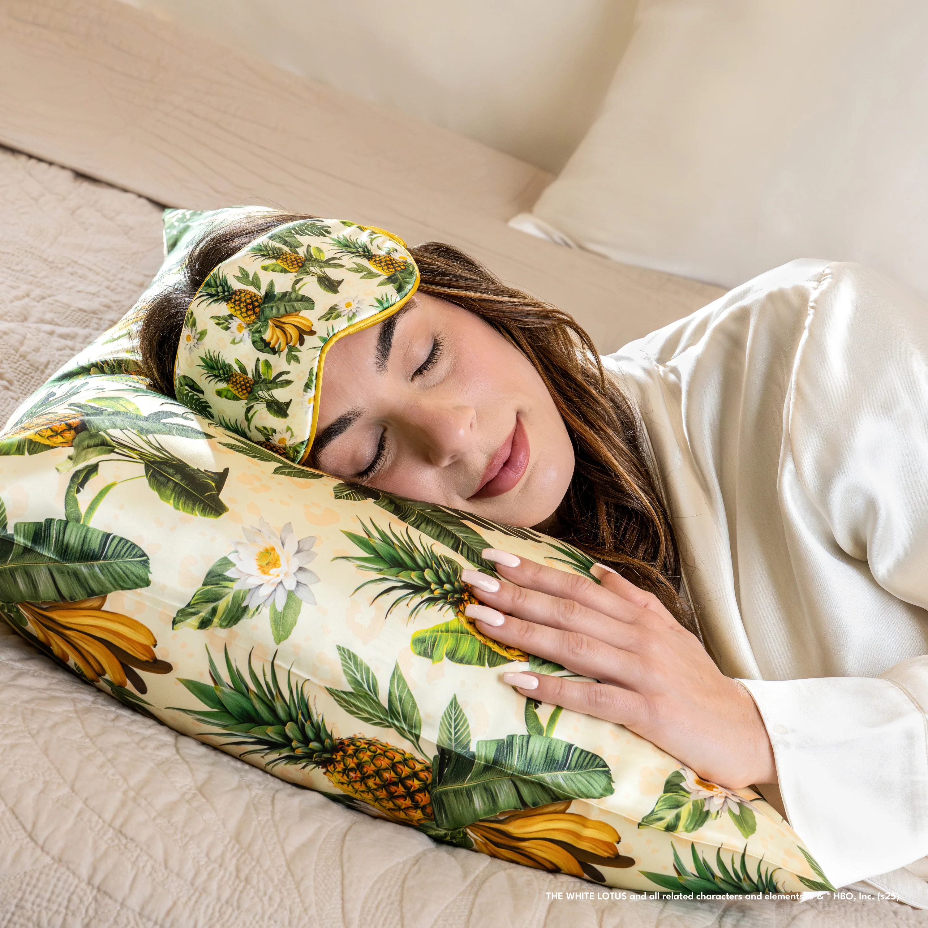 Sleep Mask - White Lotus - Pineapple - Image 13